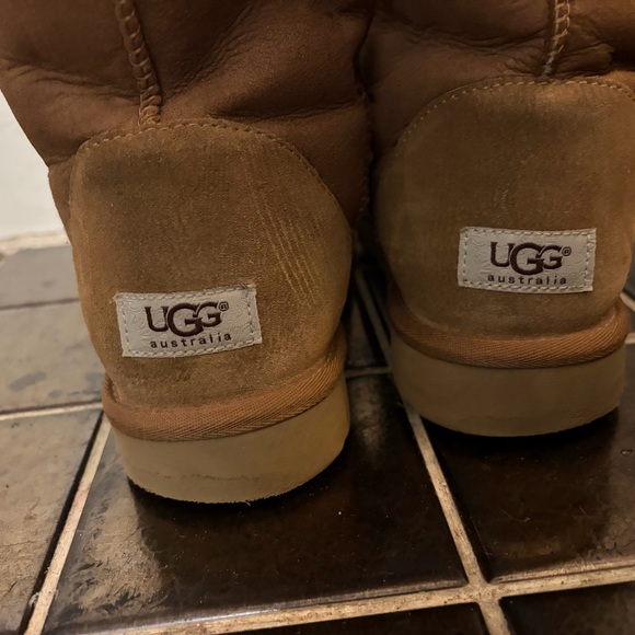 UGG Classic Suede Boots - Chestnut - Picture 4 of 6